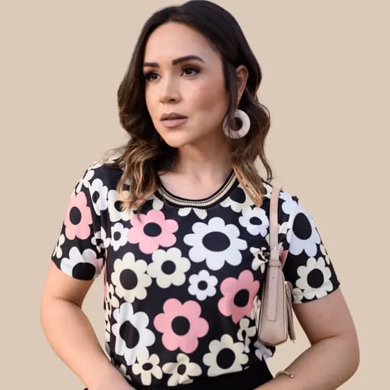 Tshirt Básica Blusa Feminina Camiseta Gola O Estampada Floral com gola O