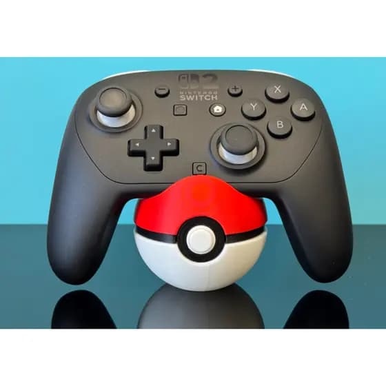 Suporte Gamer para Controle PS5 Xbox Switch com Design Pokébola Pokemon Decorativo