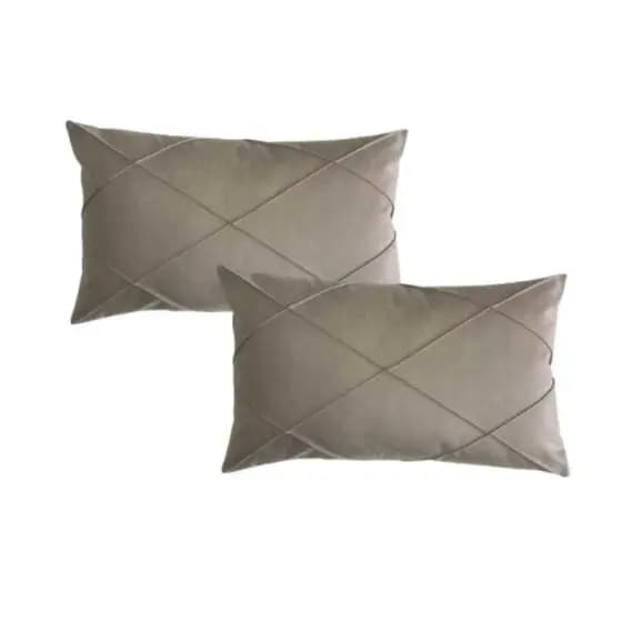 kit com 02 Capas de almofada retangular Bege suede drapeada 50cm x 30cm Decorativas