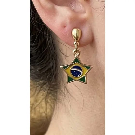 Par Brincos Folheados ouro 18k estrela bandeira Brasil copa do mundo seleção brasileira torcida