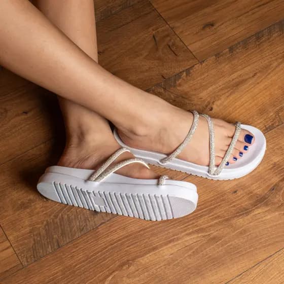 Papete Feminina Plataforma Brilho Sandália Moda Luxo3 Tiras com Brilho Strass Forrada Tendência Envio Imediato