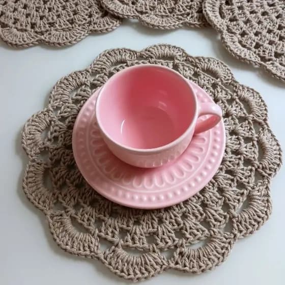 Sousplat de Crochê Pequeno 24 cm Kit 4 unidades Mini Jogo Americano Mesa Posta Café Chá Toalhinha de Mesa Crochê