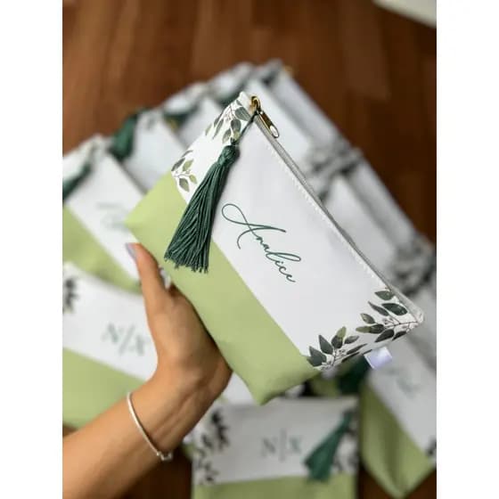Kit 10 Nécessaire Personalizada com Nomes Folhagens Verde para Madrinhas, Formaturas e Aniversários.