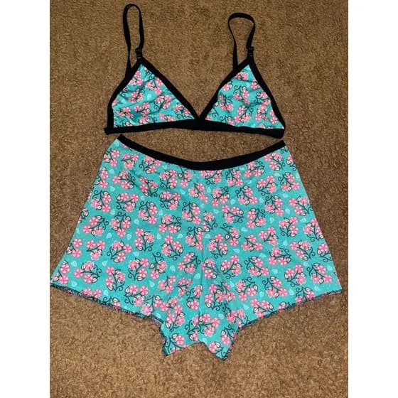 Kit com 2 conjuntos short e sutiã sem bojo estampado