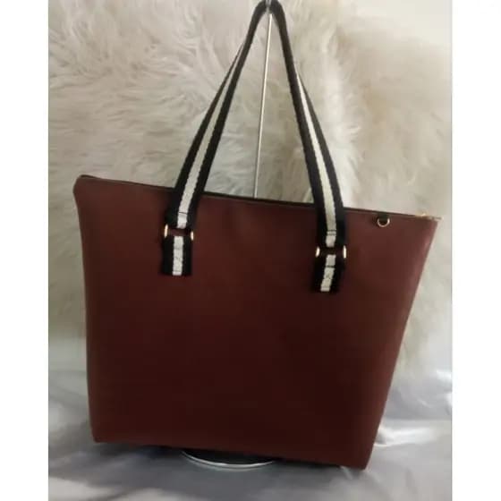 🌟 **Bolsa Tote Marrón Grande para Ombro – Exclusiva, Elegante e Envio Imediato!** 🌟