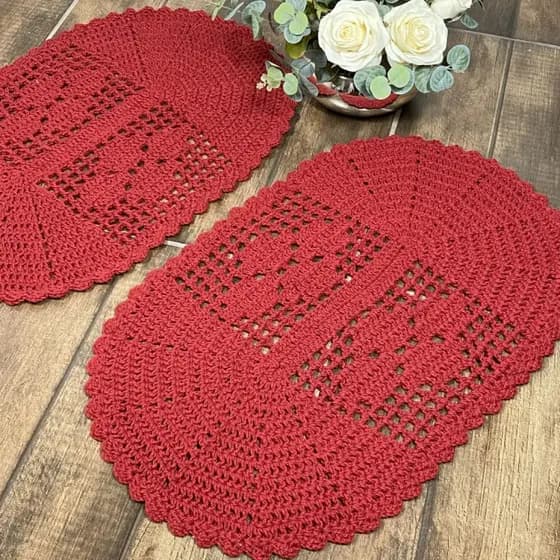 1 Par de Tapete OVAL Crochê - 70 x 45 Composição Algodão Modelo Artesanal Feito A Mão