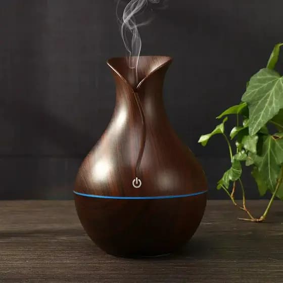 Umidificador e Aromatizador Formato Vaso De Madeira Difusor Ultrassônico Com Led Colorido Usb
