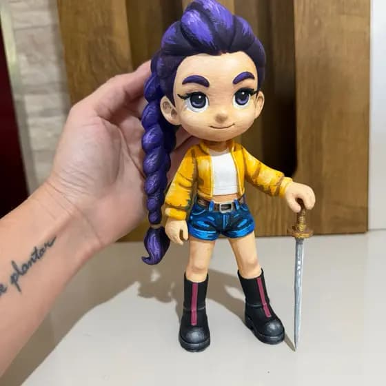 Figuras Colecionáveis / Pintura Realista feita a mão /modelos diversos / estatua / presente / decoração