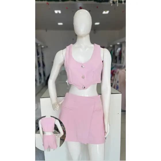 Conjunto Colete Botoes e Short-Saia