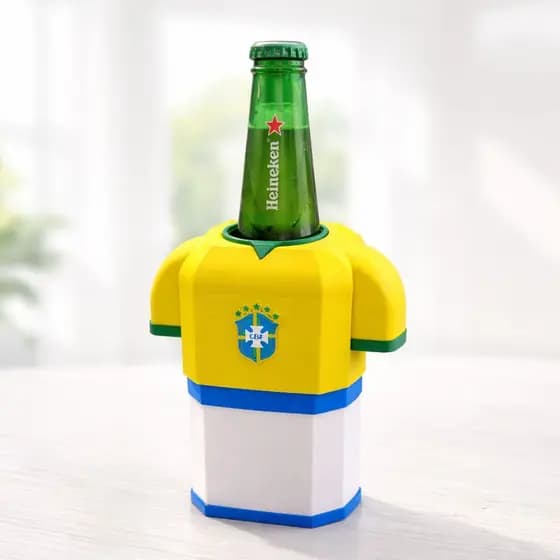 Porta Garrafa Térmica Copa do Mundo Brasil p/ Cerveja Long neck Camisinha com Isopor