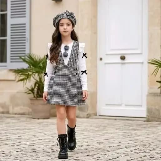 Salopete infantil xadrez com boiana e camiseta manga longa estilo para festa junina