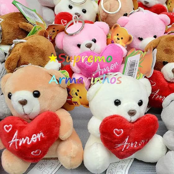 Urso De Pelúcia 10cm Com Coração Amor Pequeno Chaveiro Presente Lembrancinha