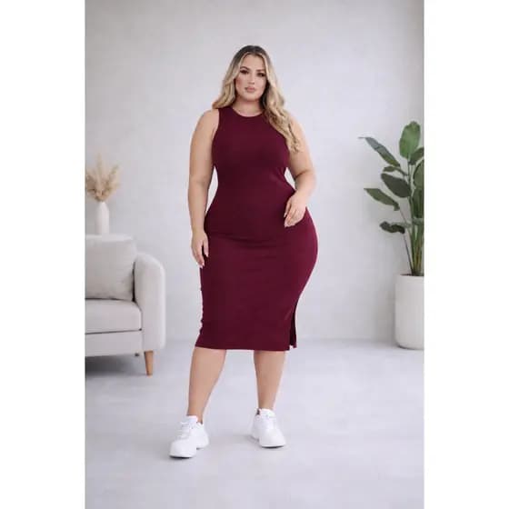 Vestido Midi Plus Size Regata Gola Redonda Com Fenda Lateral Modelador Alcinha Alça Confortável