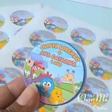 Adesivos personalizados e recortados 5x5cm para Lembrancinhas - Pirulitos - Latinhas - Caixinhas