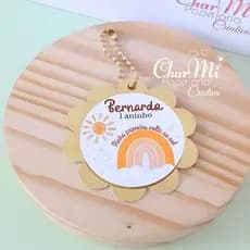 KIT TAGS 3D PERSONALIZADAS COM CORRENTINHA 6X6CM PARA LEMBRANCINHAS - SACOLINHAS