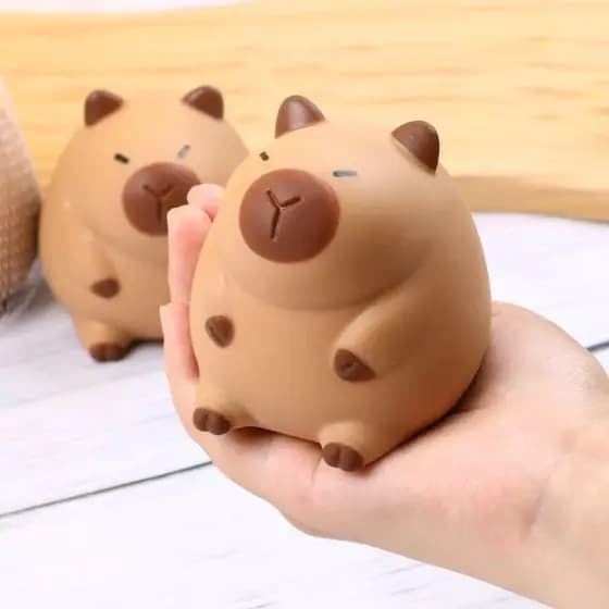 Brinquedo Capivara Fofo Squishy Antiestresse - Macio e Elástico, com Diversão no Alívio do Stress