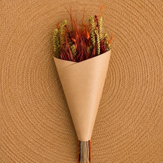 Buquê de Flores Secas/Desidratadas - Serena - Presente, Namorado, Lembrancinha, Cone
