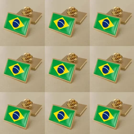 10 Quadrados Bandeira Brasileira Colar De Metal Broche Acessórios Copa Do Mundo Lembranças De Fãs De Futebol