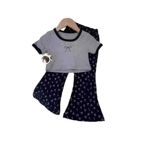 Conjunto Casual de 2 Peças para Crianças: Top Cropped de Manga Curta e Calças Longas Largas 0621
