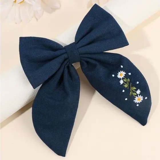 Presilha de Cabelo Infantil Laço Bordado Floral | Grampo de Cabelo para Bebê e Menina Acessório Delicado