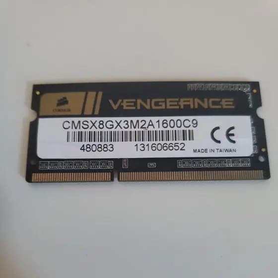 Memória RAM 4GB DDR3 1600MHz Corsair Vengeance Notebook