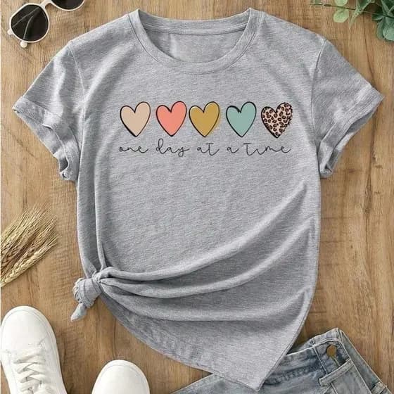 Camiseta T-Shirt Blusa Feminina Estampa com 5 Corações 100% Algodão