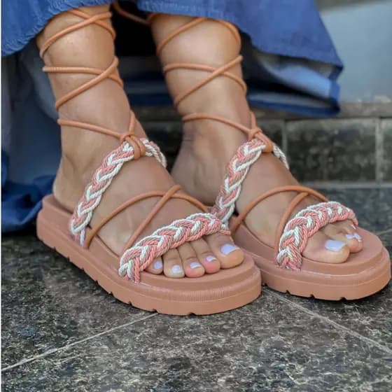 Birken Papate Rasteira Flat Feminina Modelo Luxo Trança Trançadas de Amarrar Amarração Caramelo