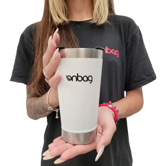 Copo Garrafa Térmica Capacidade de 500ml Com Abridor na tampa Ideal Para Bebidas Quentes ou Geladas mantem a temperatura