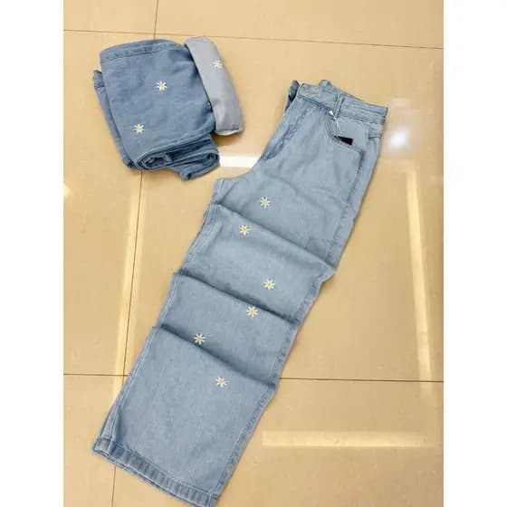 H MODA Calça jeans wide leg feminina bordad com detalhes de flores margaridas