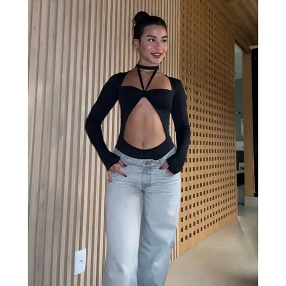 Body feminino manga longa com amarração no pescoço estiloso