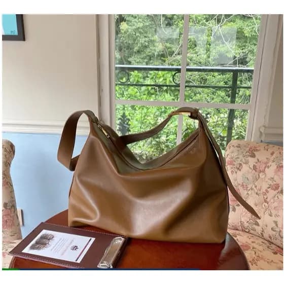 Bolsa Feminina Transversal Grande Elegante Feminina Couro Sintetico Espacosa