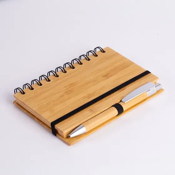 Caderno de Anotações em Bambu Médio de 60 Folhas Bamboo Elegante Capa com Elástico