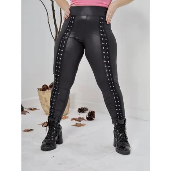 calça de ilhos