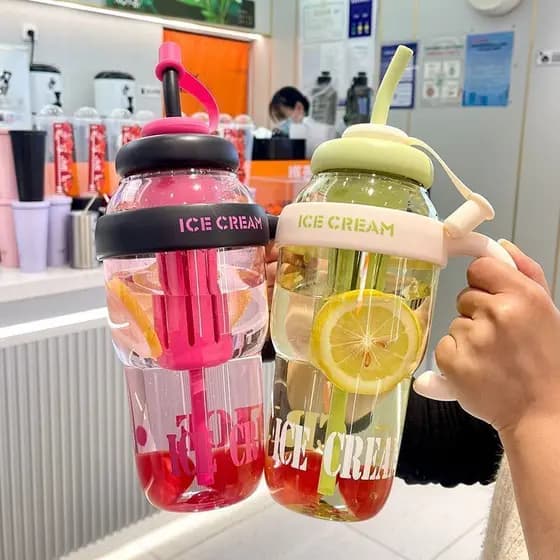 Garrafa de Água com Canudo de Silicone Grande com 1300ml Capacidade com Filtro Portátil Garrafinha de Plástico Canudinho