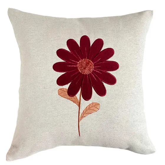 CAPA DE ALMOFADA BORDADA FLOR DA TERRA MARSALA COM CARAMELO 45X45