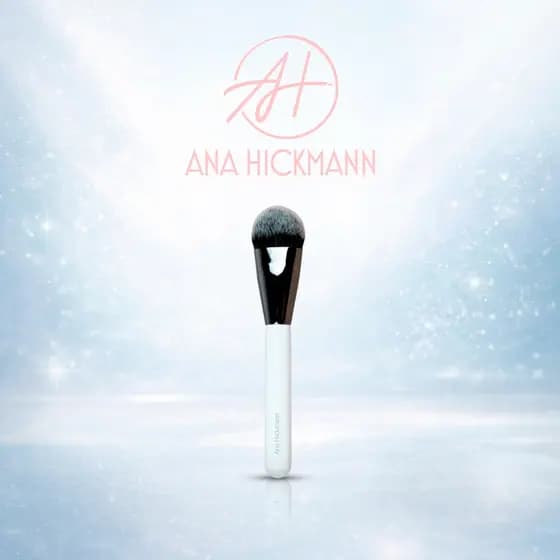 Ana Hickmann Pincel para Base Flat Brush Aplicação Uniforme de Maquiagem Acabamento Profissional