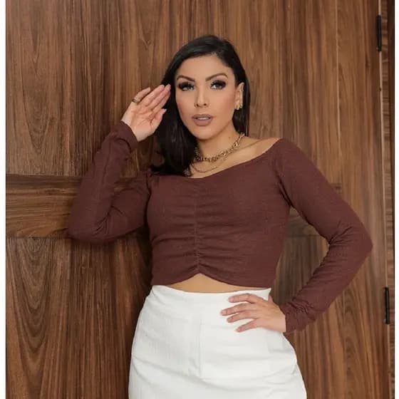 Blusa Cropped Diana decotado c/ Manga Longa