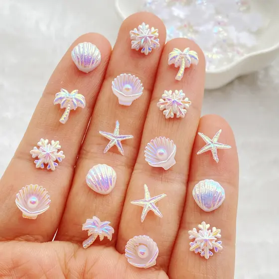 50 Pçs Bonito Mini AB Estrela Do Mar Colorida , Conchas , Flocos De Neve , Coqueiros Arte Prego Resina Designer Encantos