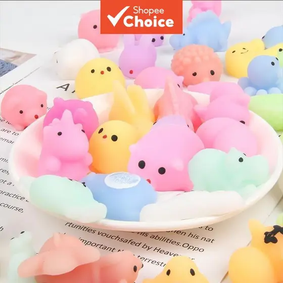 Um conjunto de 100 brinquedos de animais de silicone mochi macio, brinquedos pequenos para sacolinhas de brinde, bolinha