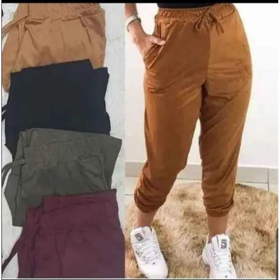Calça Jogger Suede Feminina