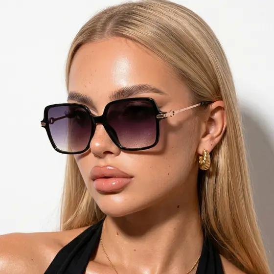 Óculos de Sol Queen Quadrado Grande Premium Moda Praia Verão 2024 uv400 Unissex