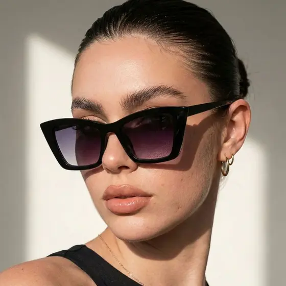 Óculos de Sol Gatinho Preto Degradê Premium Clássico Blogueira uv400 Unissex