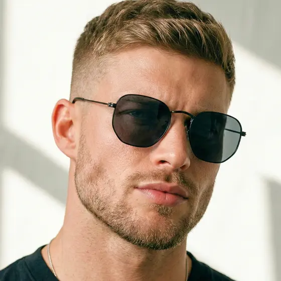 Oculos de Sol Hexagonal Premium Preto Blogueira Tendencia Classico Retro Uv400 Feminino Masculino