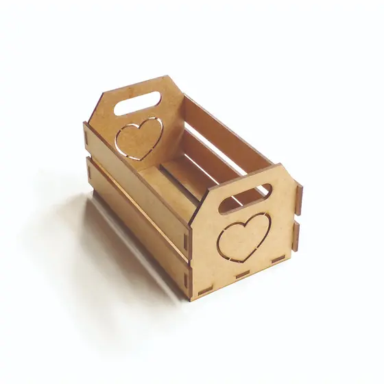 Bandeja cesta cestinha caixote coração , ideal para presentear e usar como organizador mdf madeira