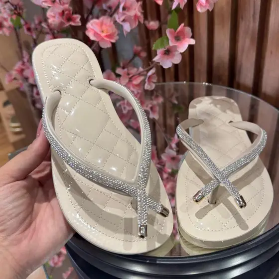 Sandalia Chinelo Feminino Safira Brilhante Rasteira Casul