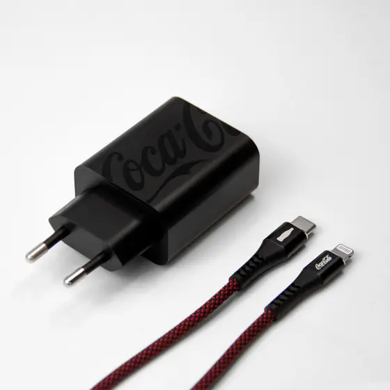 Kit de Carregamento Turbo MFi 30W Preto | Coca-Cola