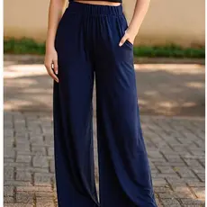 Calça Pantalona em viscolycra confortável com bolso lateral e cós com elástico
