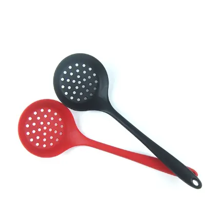 Escumadeira de Silicone Resistente a Altas Temperaturas / Utensílio de Cozinha