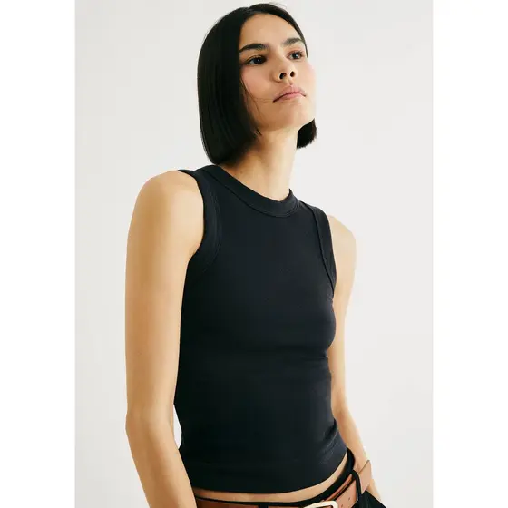 Regata Básica Feminina Slim Neck