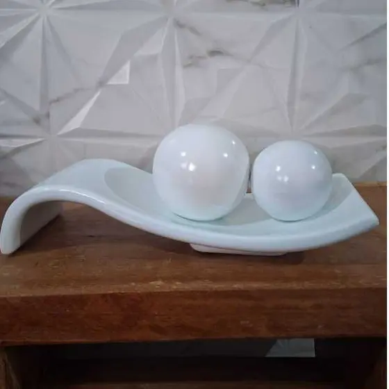 Rampa BRANCA com 2 bolas decoração para casa